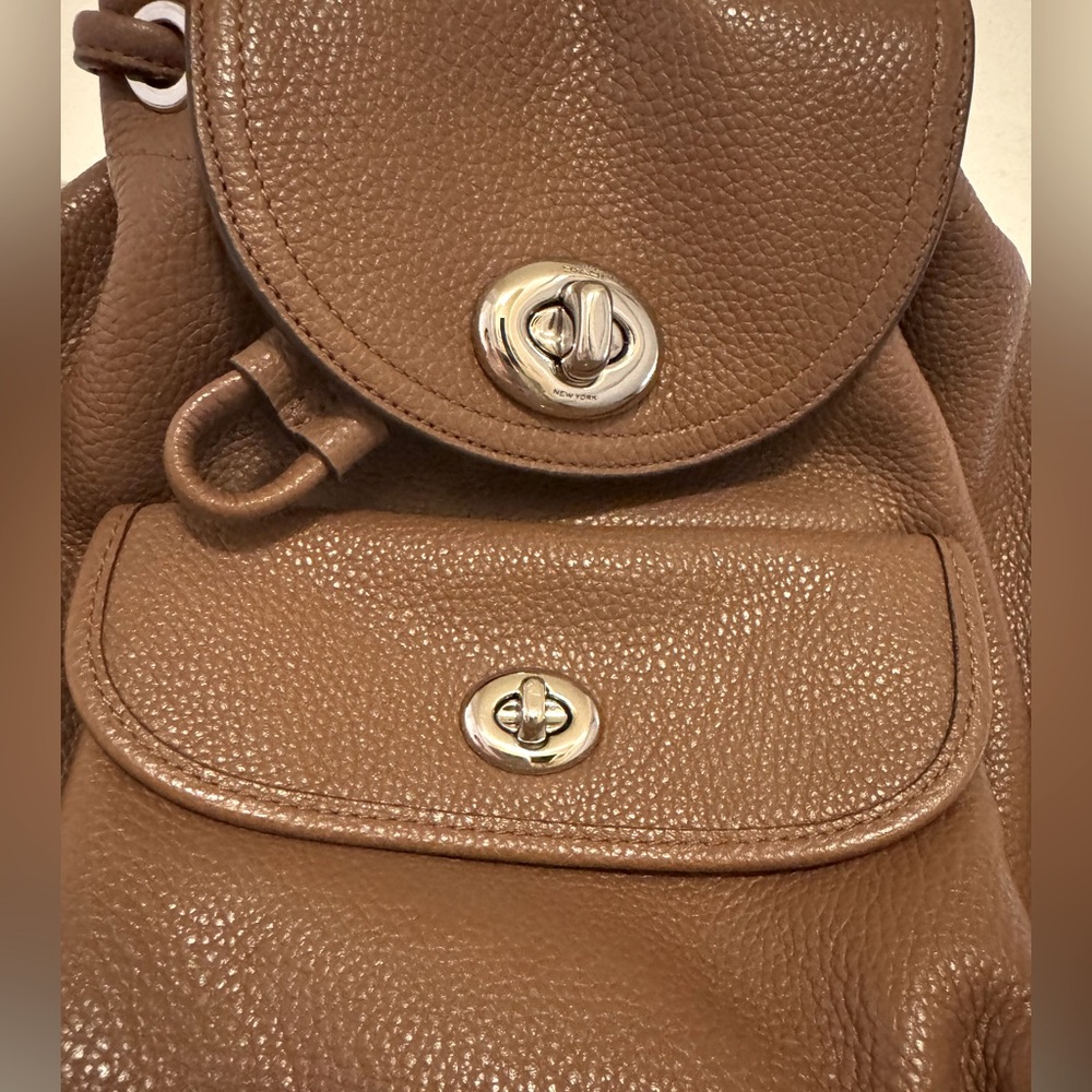 COACH Mini Turnlock Rucksack Tan - Picture 2 of 8